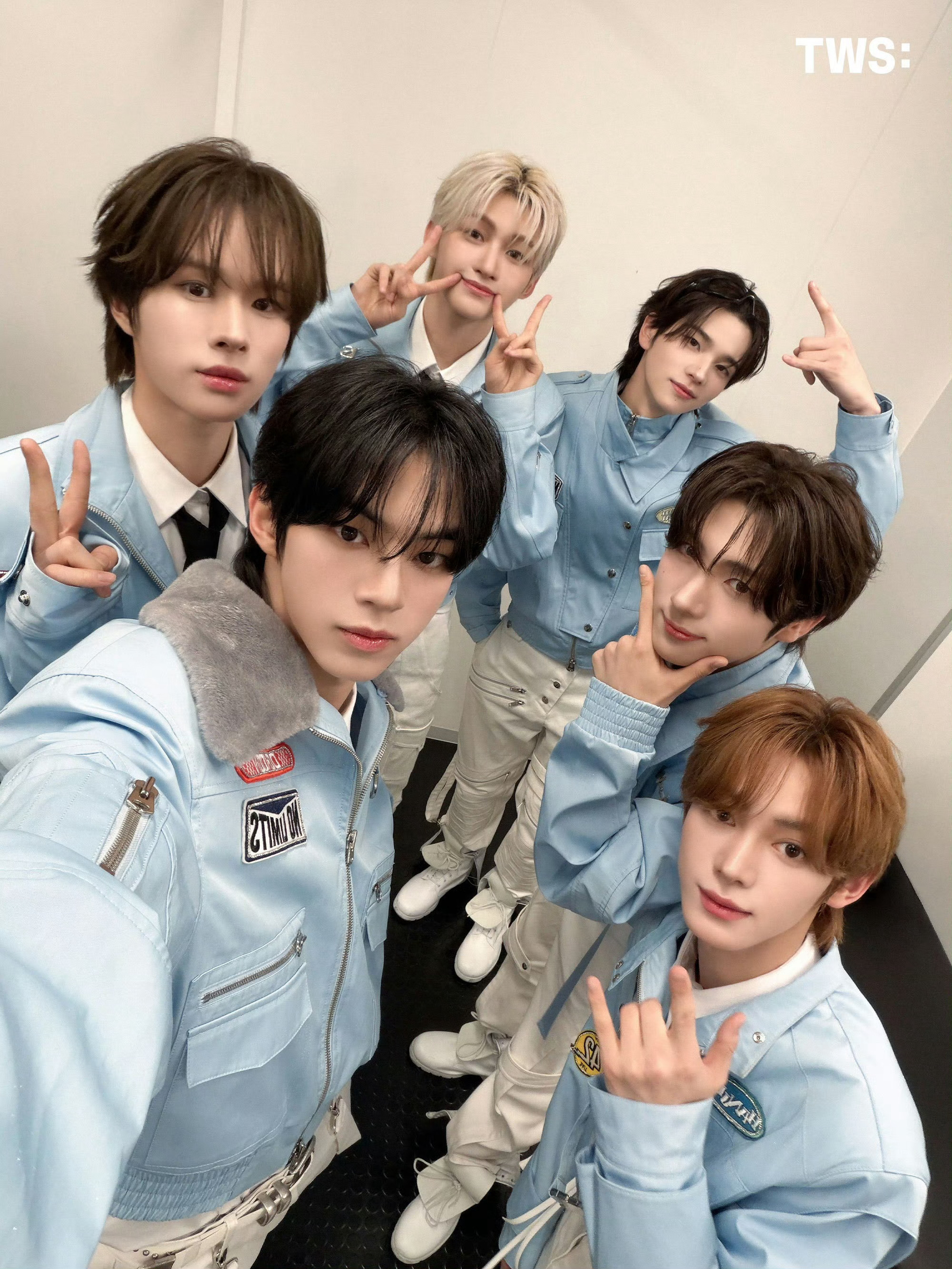 韩媒报道TWS预计在2月回归，推出数字单曲新作品，风格延续他们标志性的“明亮清爽