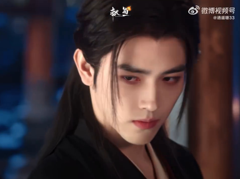 几百岁貌美如花的师祖 陈飞宇把司马焦的冷峻与深情演绎得淋漓尽致，这种角色魅力简直