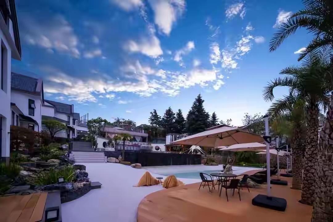 副局长被前妻举报，称其婚内与异性深夜共处一室，纪检监察机关已受理
关于副局长被前