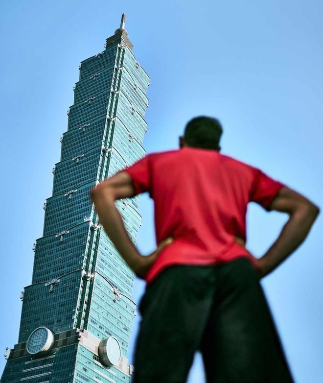 当Alex登顶101的时候，震惊了地球🌏他是为了挣钱才去干这行当的么？那你也太