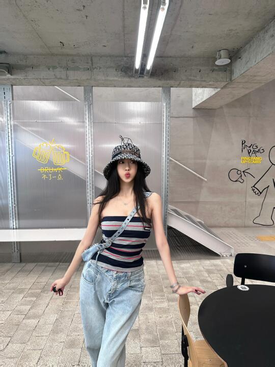 miu里miu气躲雨 ☔️