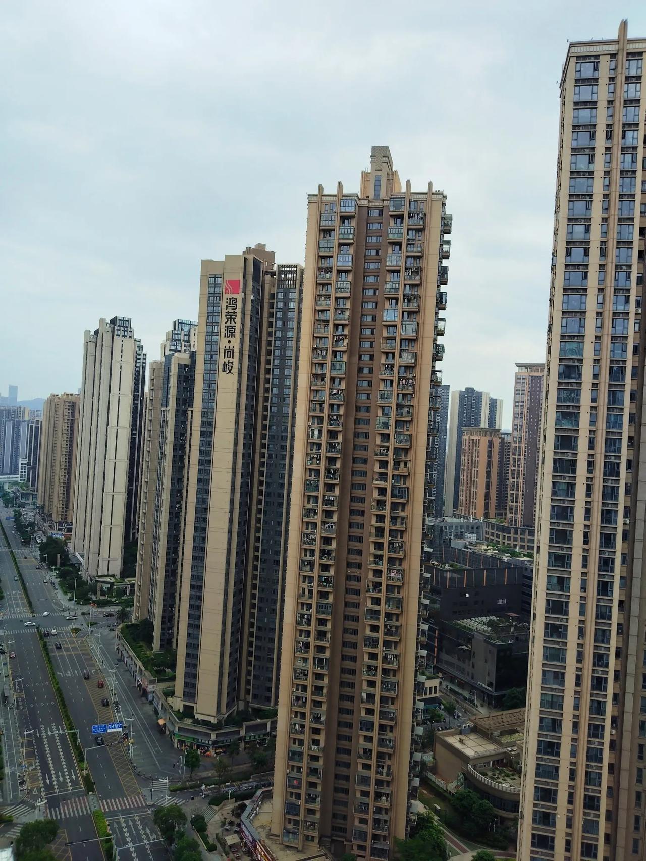 四个一线城市我都去过，不过深圳给我的感觉是最接地气的。虽然是初次前来，但这里真的