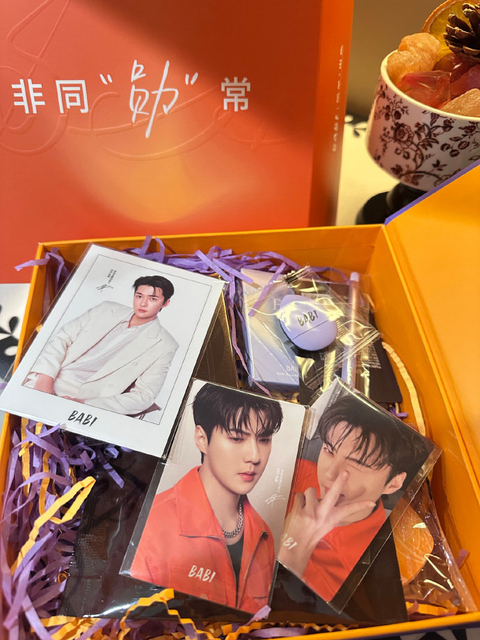 吴世勋  是谁还没刷到吴世勋 的新视频！这就是品牌方的偏爱吧！没有什么比铺天盖地