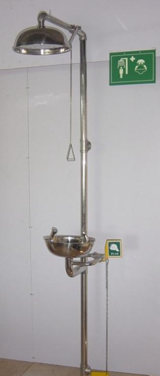 应急喷淋和洗眼器排水要求
1、国标 GB 38144-2025《眼面部防护 应急