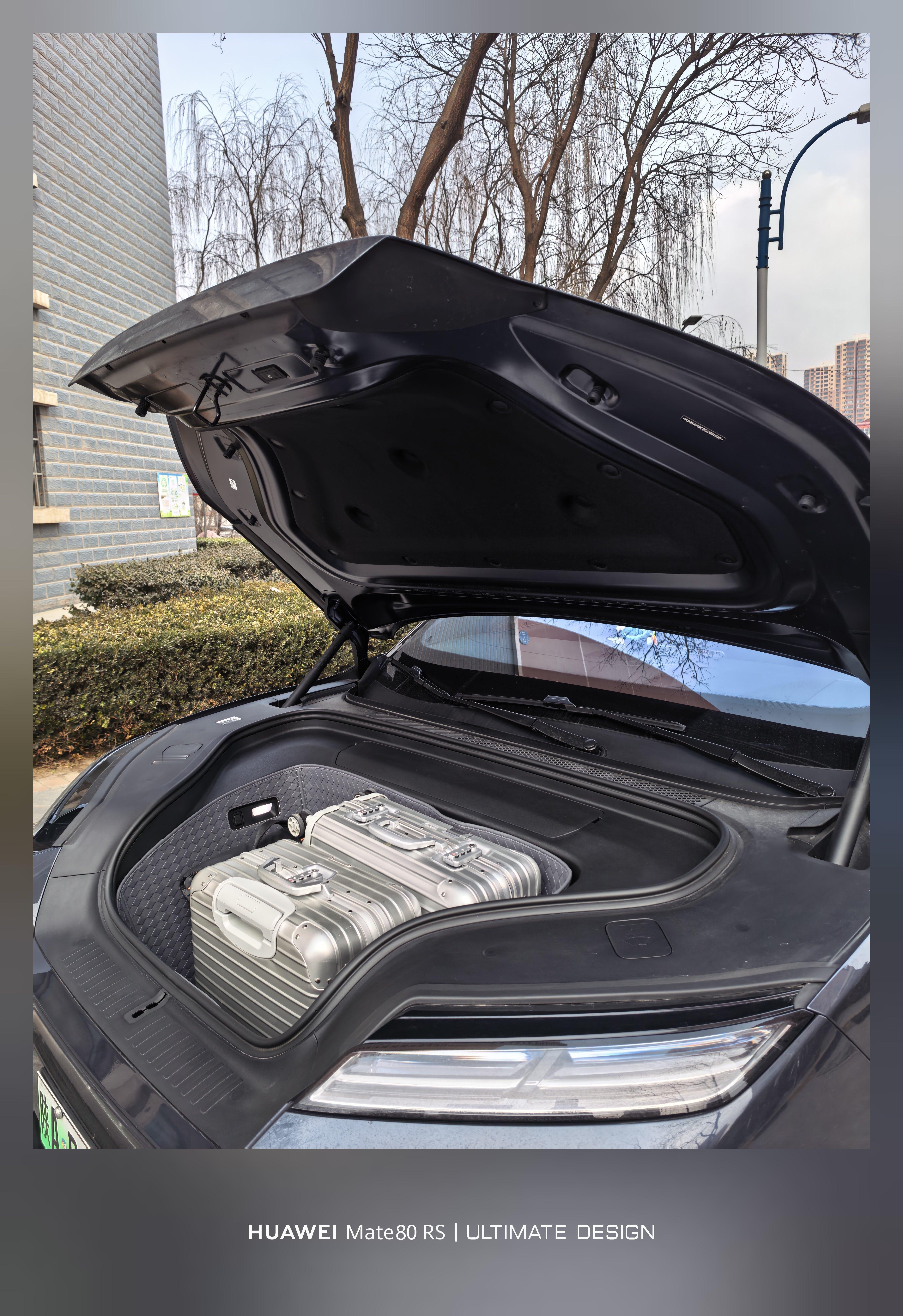 刚在路边收拾行李，一个路过的阿姨说：你这车竟然前面还能装东西，我的妈呀 