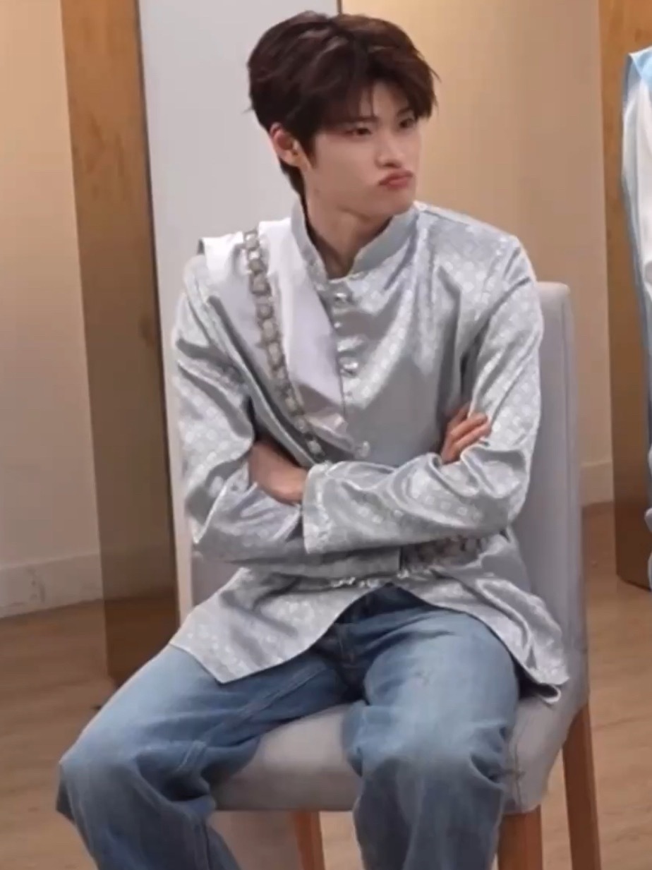 撅撅撅不停，大哥哥啥意思