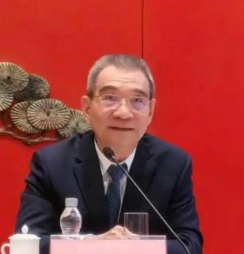 林毅夫认为，如果中美不再进行贸易，那么作为一个拥有全球35%工业产值的大国，中国