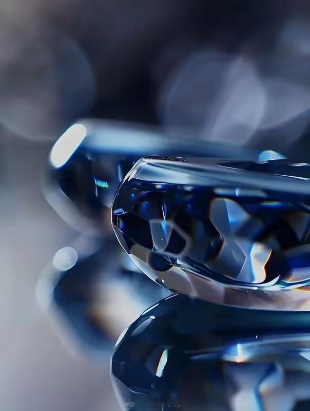 快递员上门取件摔坏2.4万蓝宝石一边是两万多的贵重宝石损坏，一边快递公司觉得保额