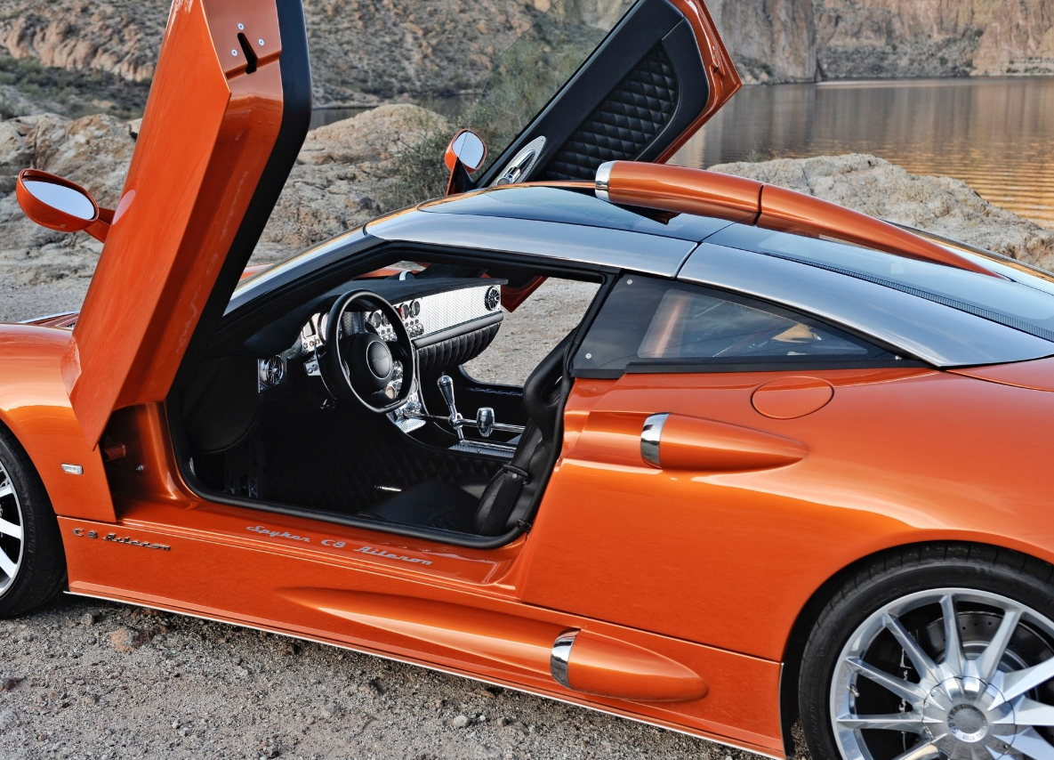 Spyker C8 Aileron (2008)这款车型是世爵第二代旗舰超跑，传