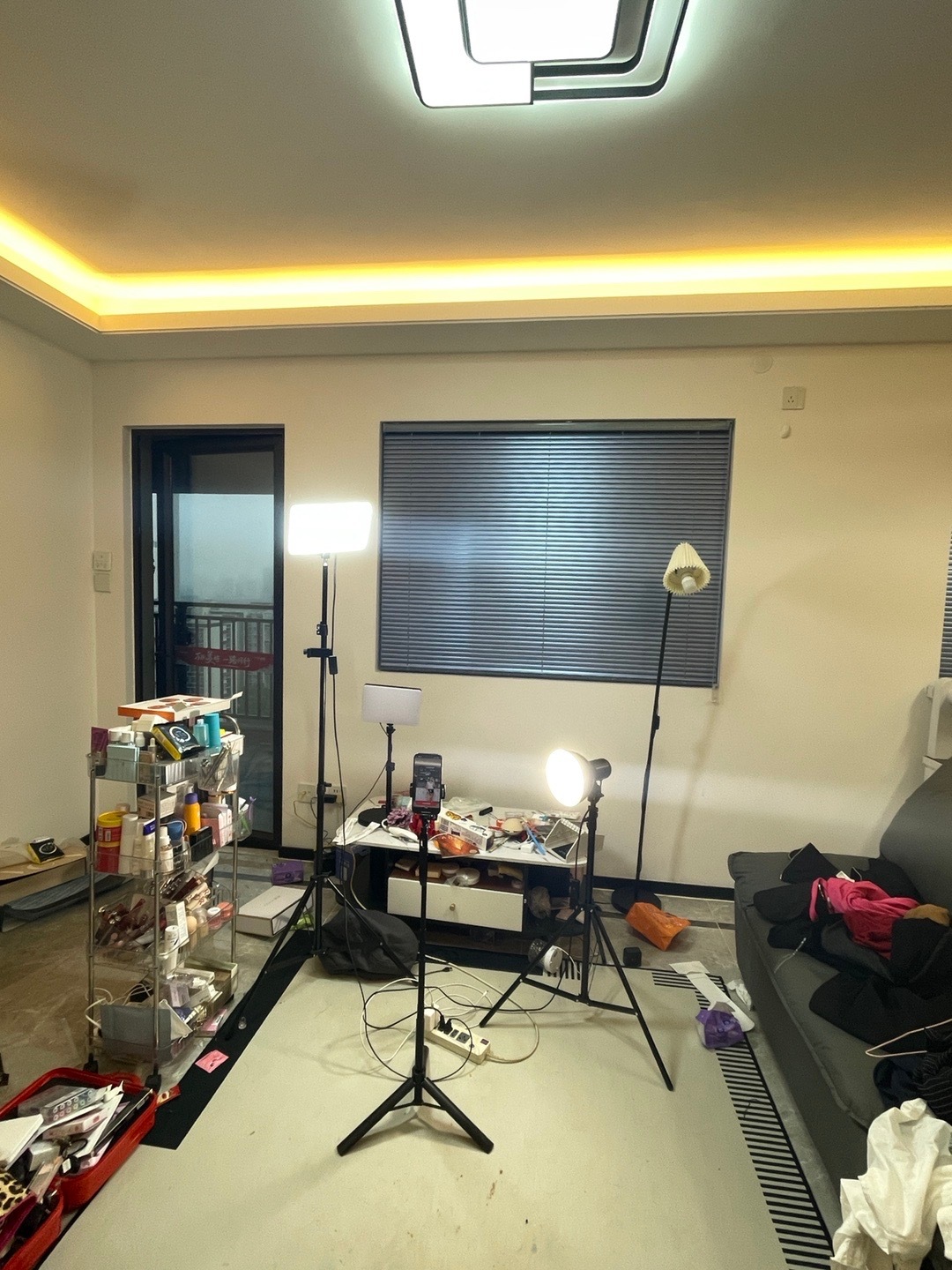 锁定今晚直播间[拜拜] ​​​
