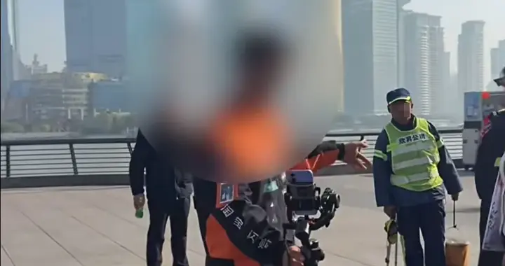 张口就让粉丝“人肉”保安，被流量冲昏了头脑 | 新京报快评