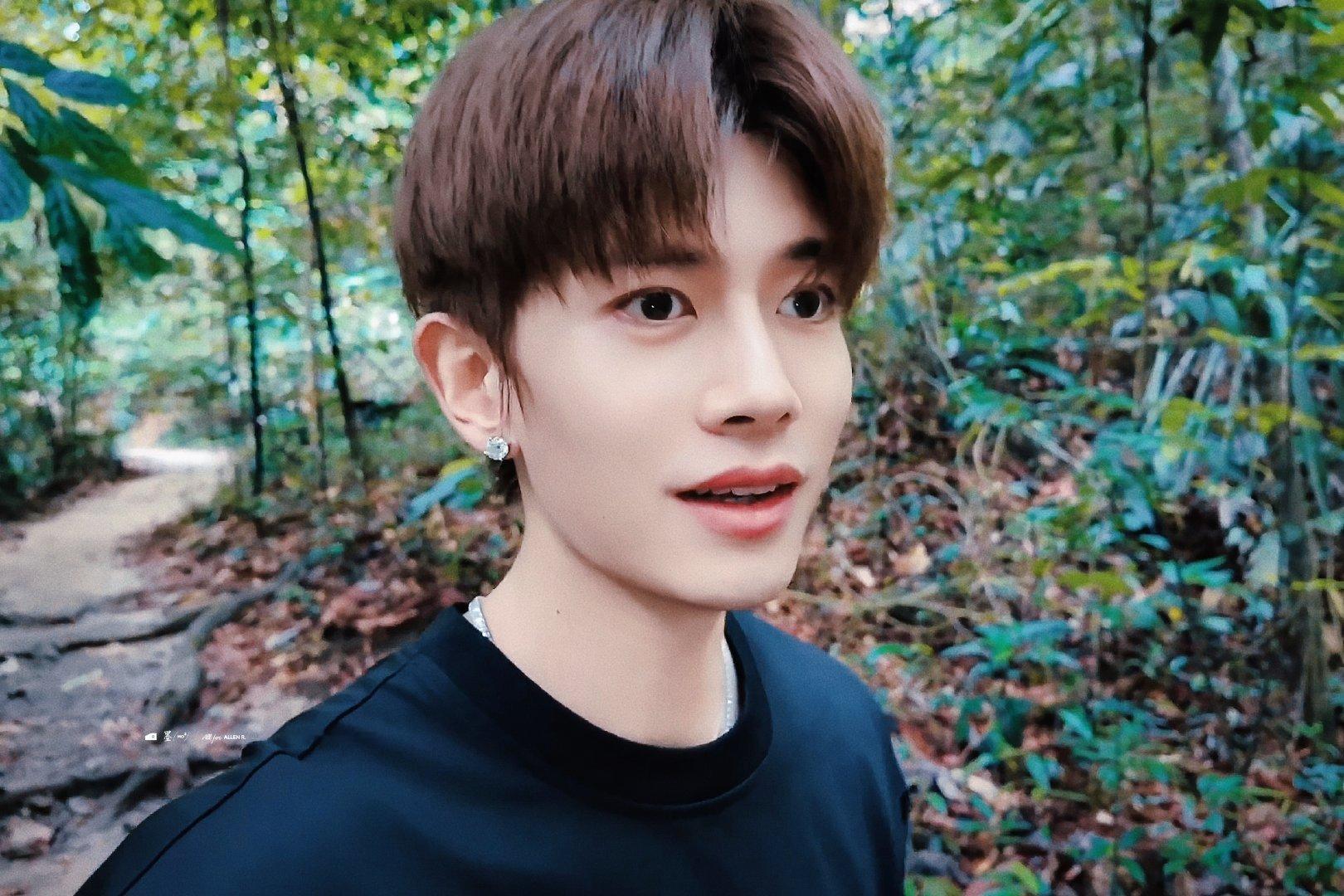 任嘉伦  💕 ⁵²⁰₁₃₁₄º ❥❥ 任嘉伦❤️⁰⁴¹¹你是夜空中最亮的星辰，