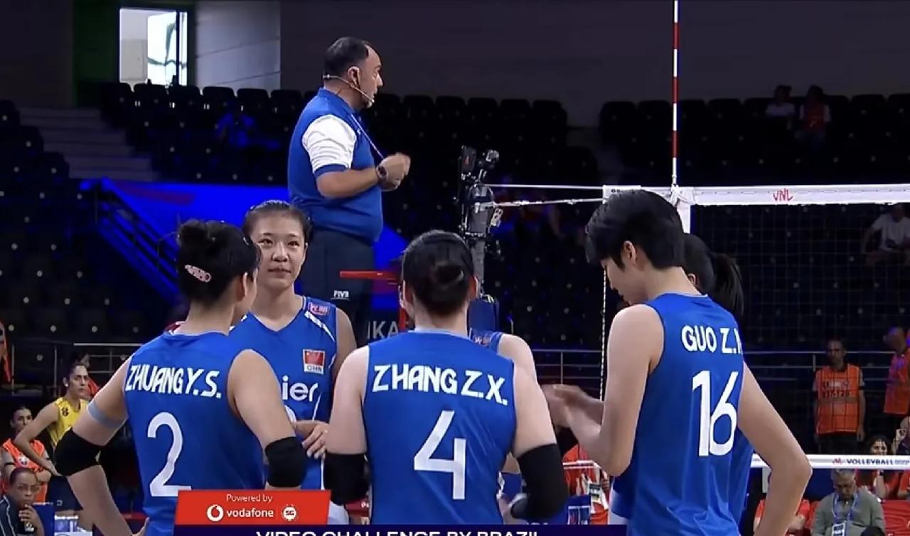 2026世界女排联赛安卡拉站比赛，
中国女排大比分1：3不敌巴西女排，
四局比分