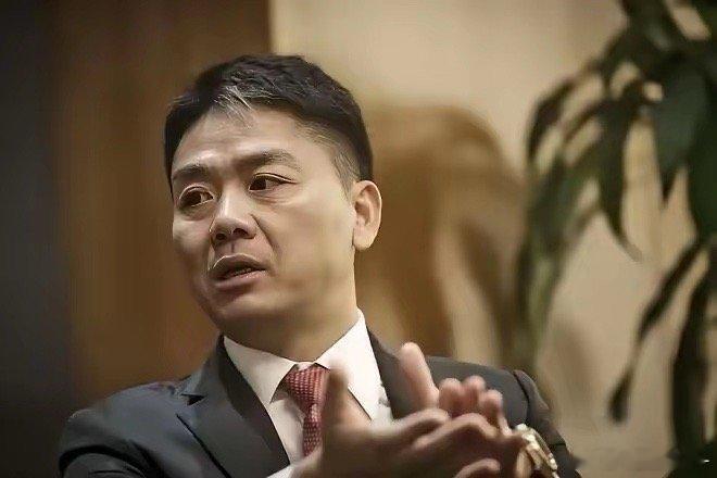 这组数据犹如一记重锤，直击京东创始人东哥的内心！阿里那边，利润高达1002亿，员