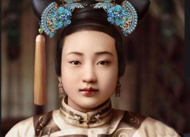 公元1888年，太监们摸准了光绪皇帝害怕慈禧太后，便给他规定每次请安都要交纹银5