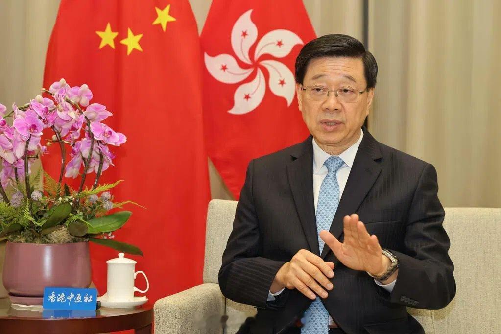 大湾区 李家超：现阶段谈论是否连任言之尚早。未来一年期望集中精力，制订更多惠民政