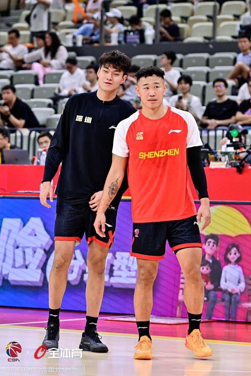 为更好地完成本阶段训练任务并为即将到来的备战窗口期集训打下基础，中国篮球之队今日