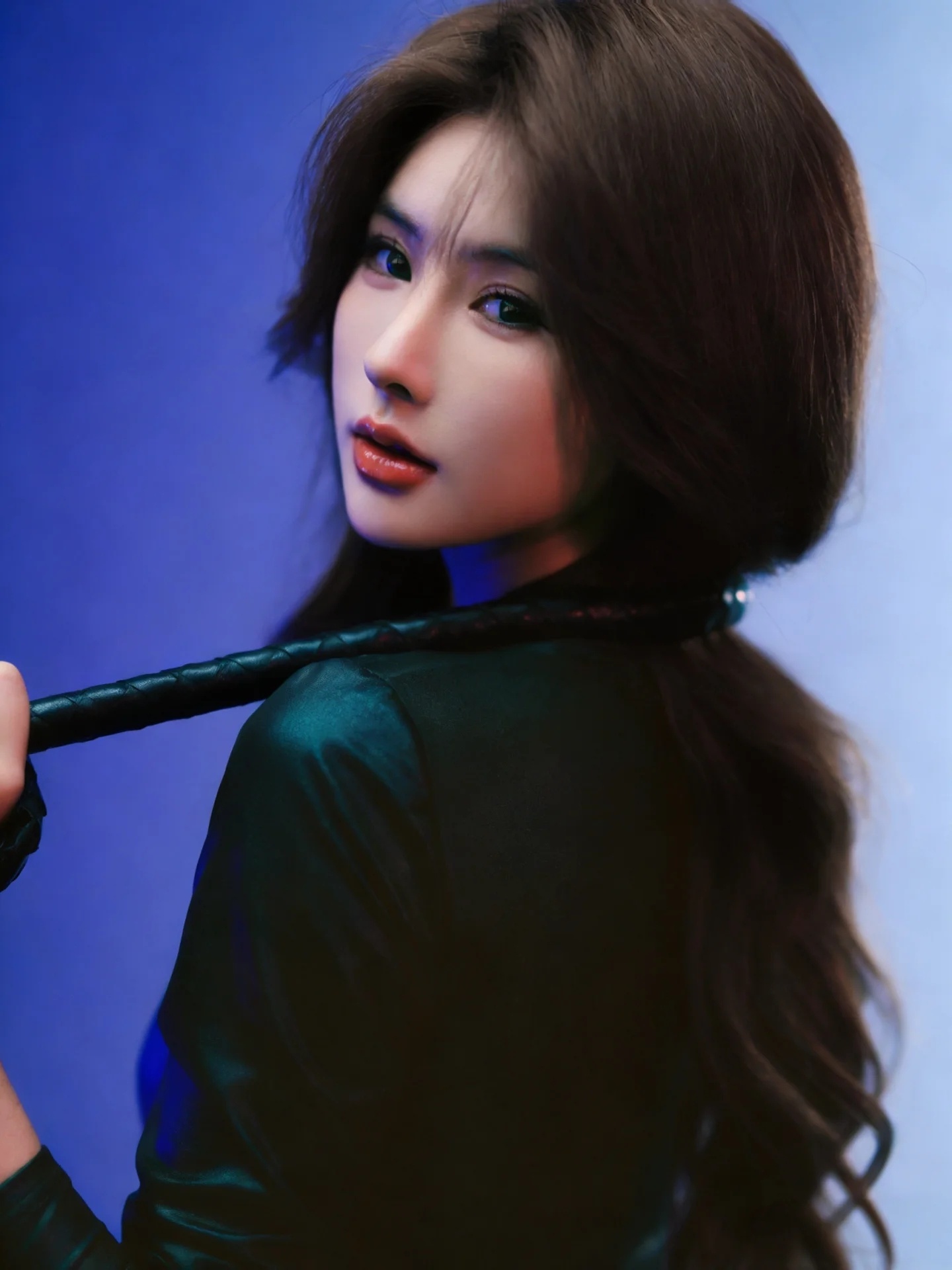 黑色紧身连体衣+皮鞭姐的主场 