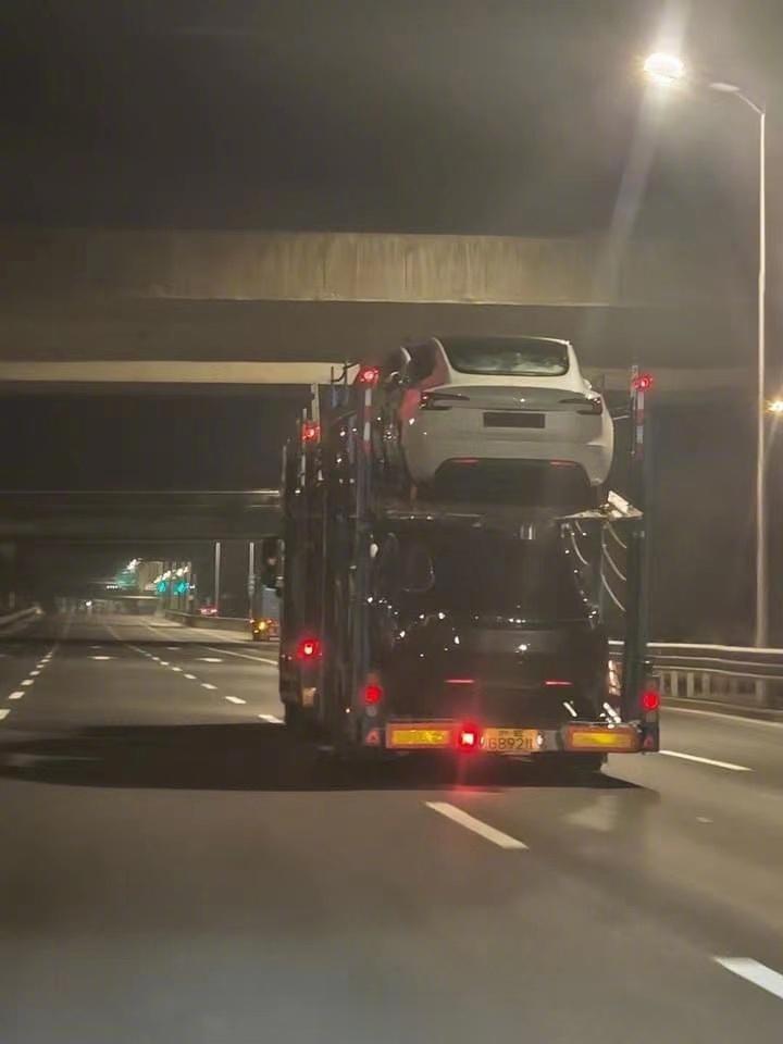 你的新款Model 3正在派送中 #特斯拉#