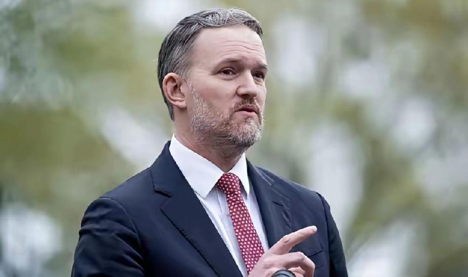 不能等，美国主动示好中国
​美国这回，主动向中国说好话了。为啥？因为他们有求于咱