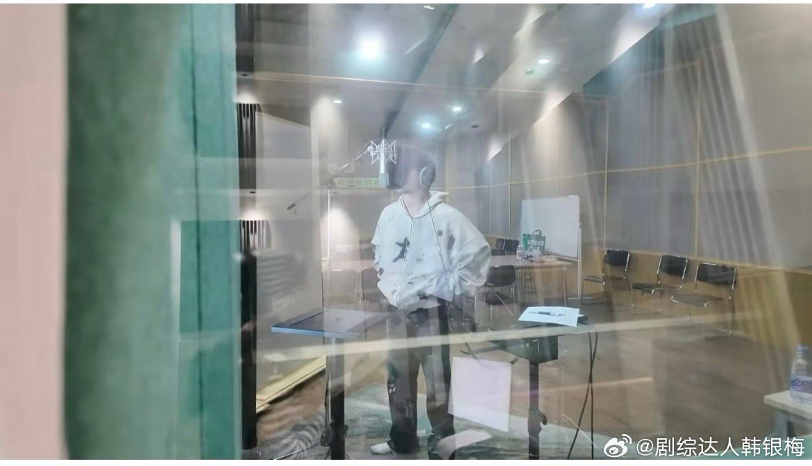 丁禹兮光脚录消散对白  丁禹兮光脚录歌 “可你眼中深情的对白 如烟花短暂，新鲜感