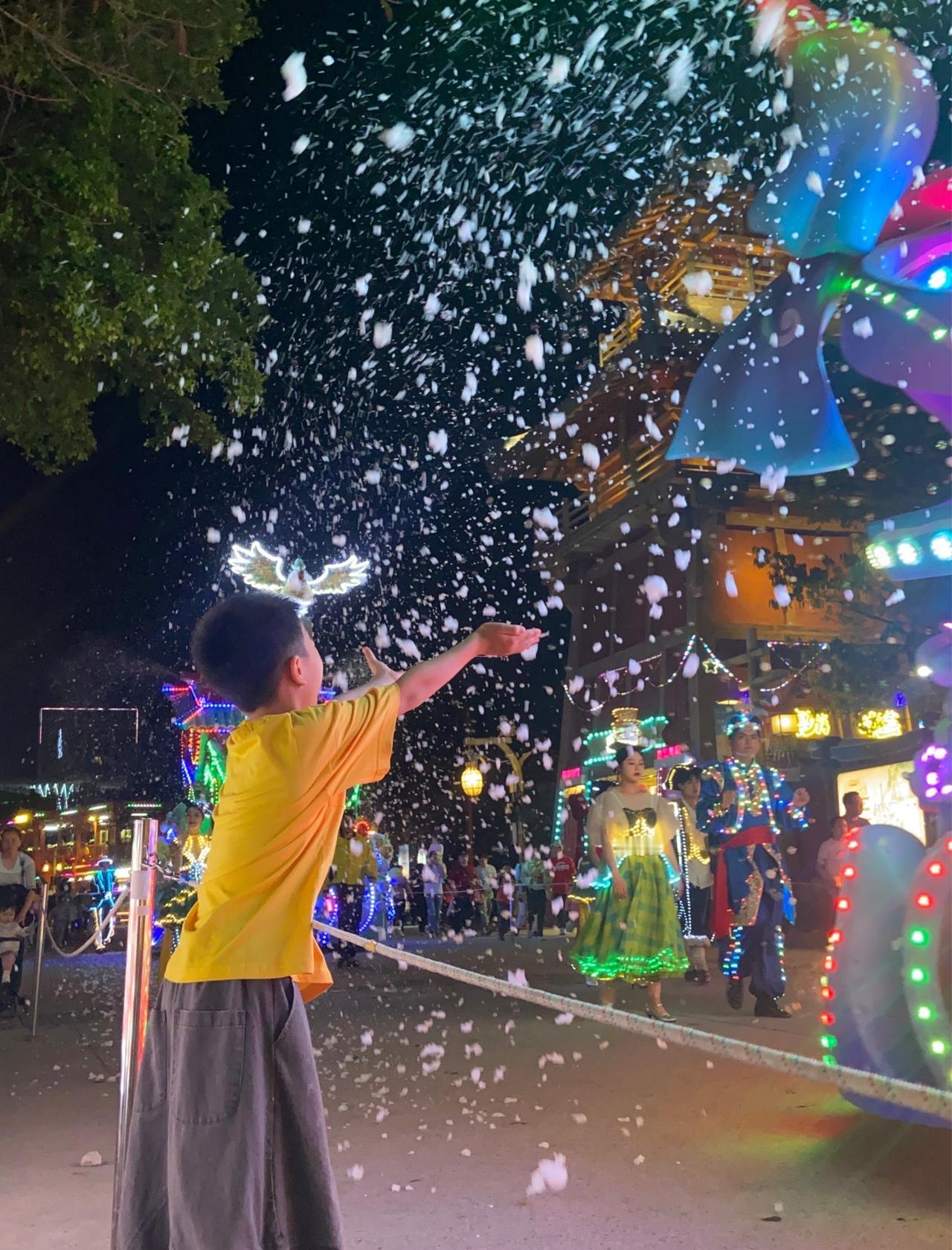 去融创乐园｜心情也像过山车🎢
📍广州 广州融创乐园
广州花都融创乐园｜外观虽