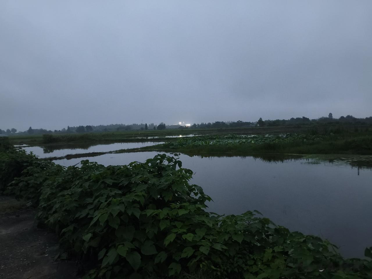 以后，我们的视野里会越来越少出现‘台湾海峡’；台湾岛以东海域就是我们的‘近海’，
