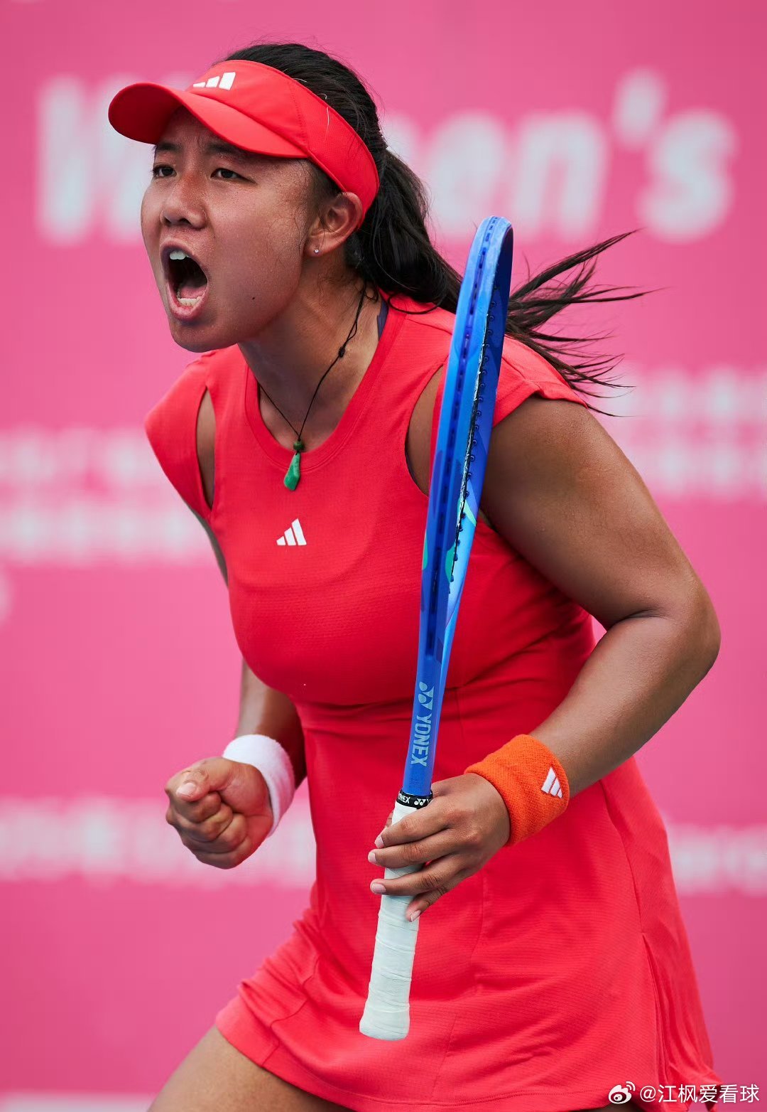 W100六安站🇨🇳女单8进4外卡参赛的任钰菲🇨🇳7-6(2)/7-6(4