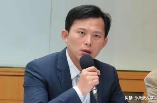 黄国昌要把赖清德往死里打！

赖清德一直没能等到美方相关联络，心里十分着急。这时