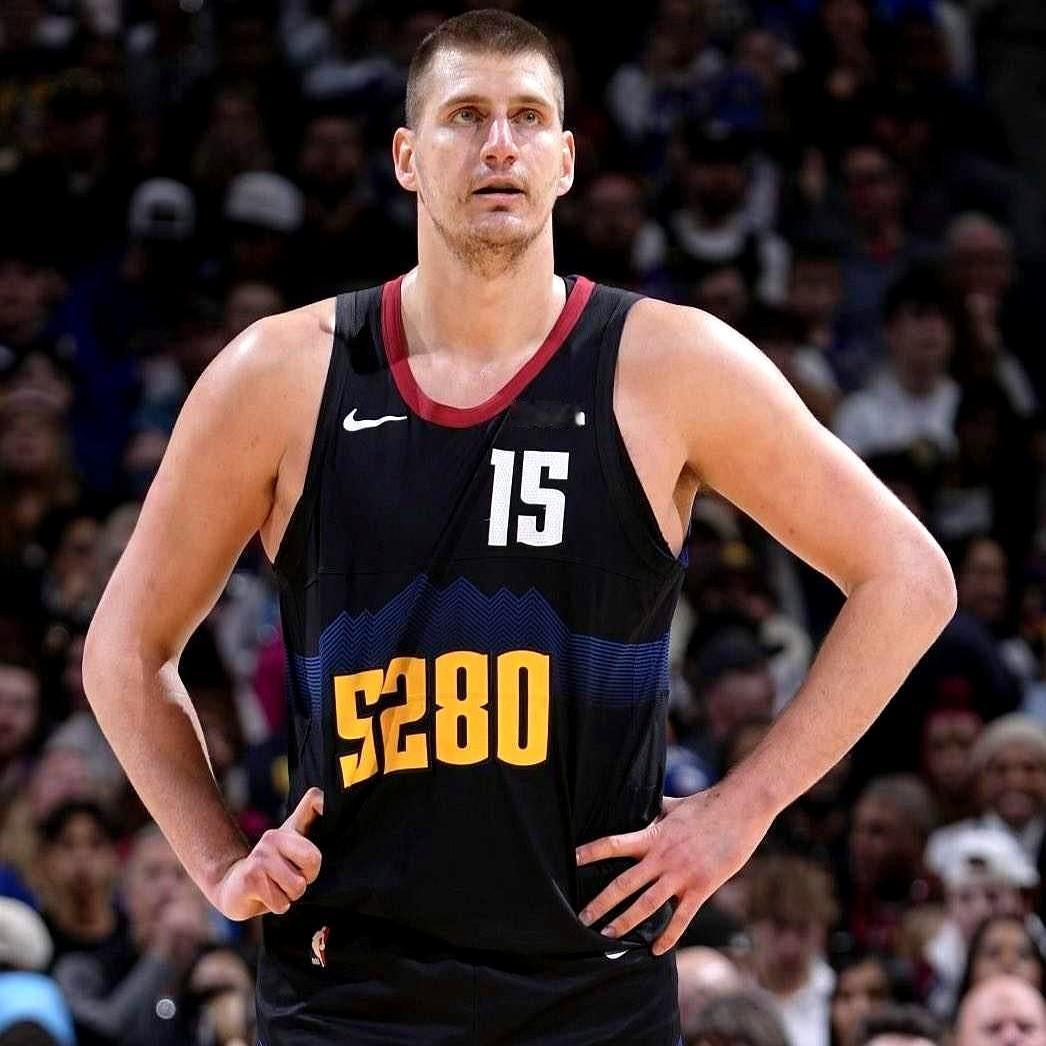 掘金现在像开挂，121.7分说拿就拿，命中率五成，三分近四成，火力西部独一份。雷