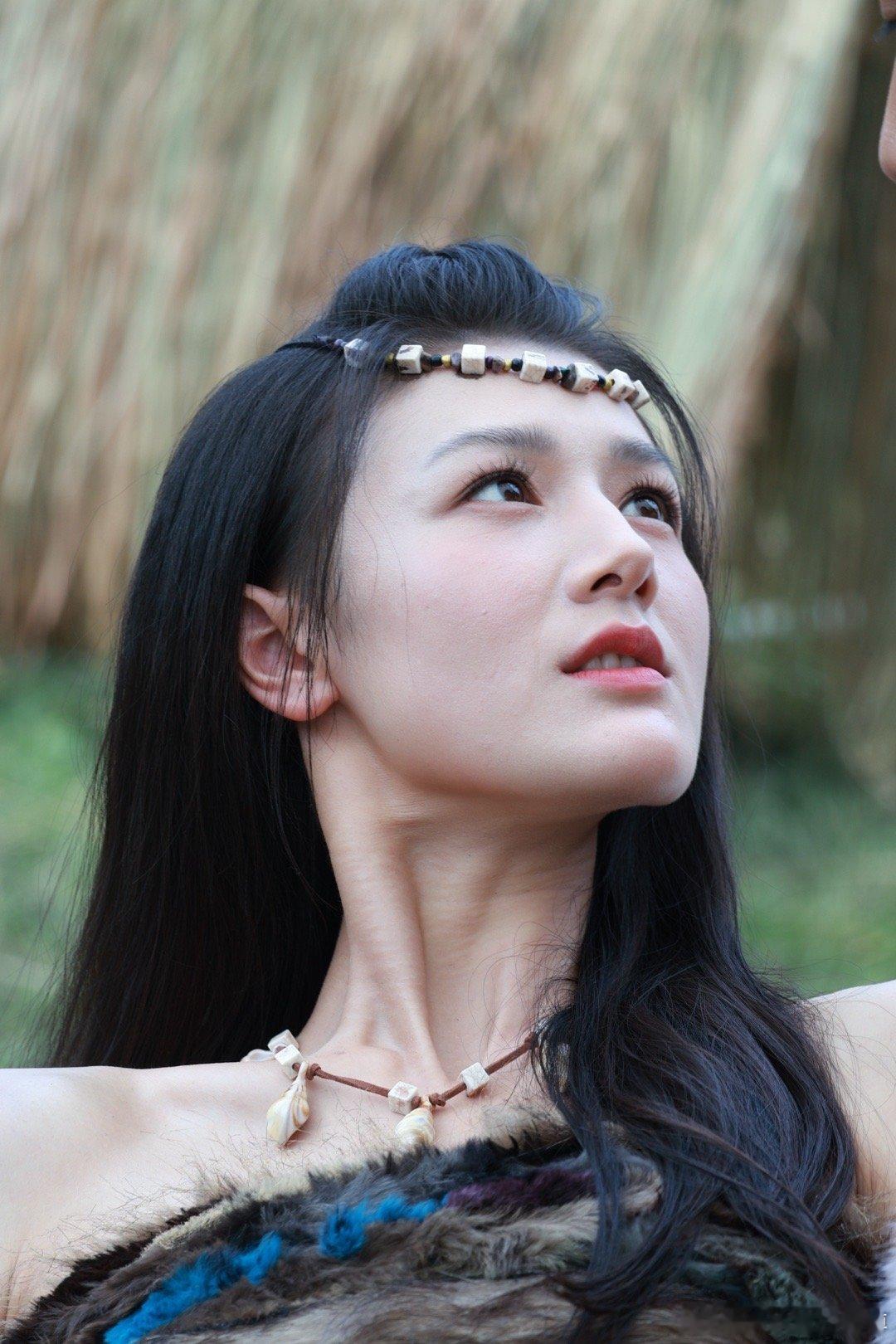 不说伤 蓦然回首 爱在耳后 