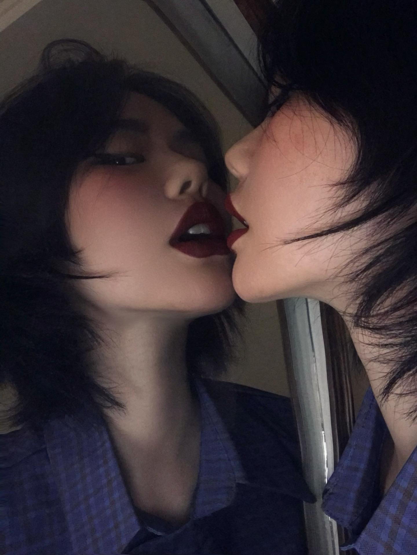 你等着我找人弄你。