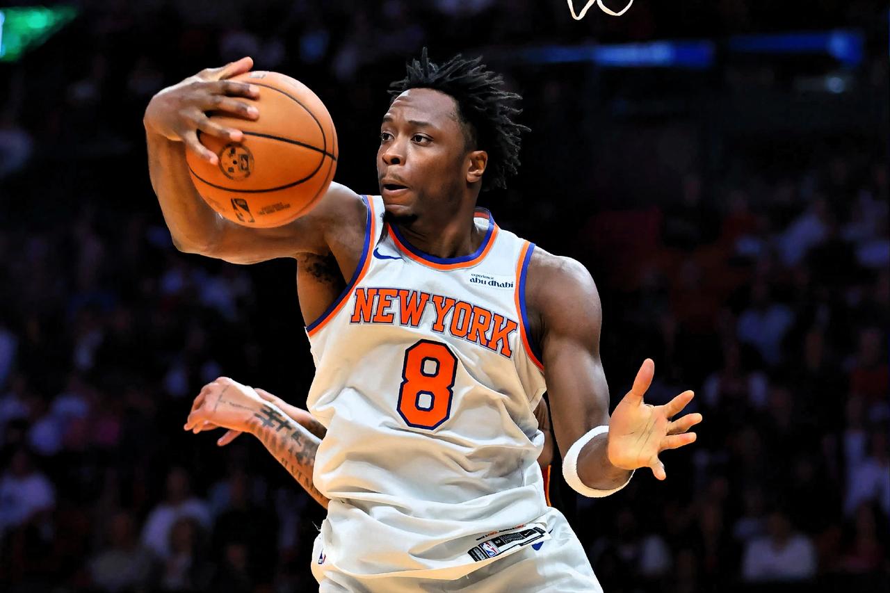 一、稳定性核心表现
 
- 防守端绝对稳定：杯赛全程主防对方锋线核心（如决赛主防