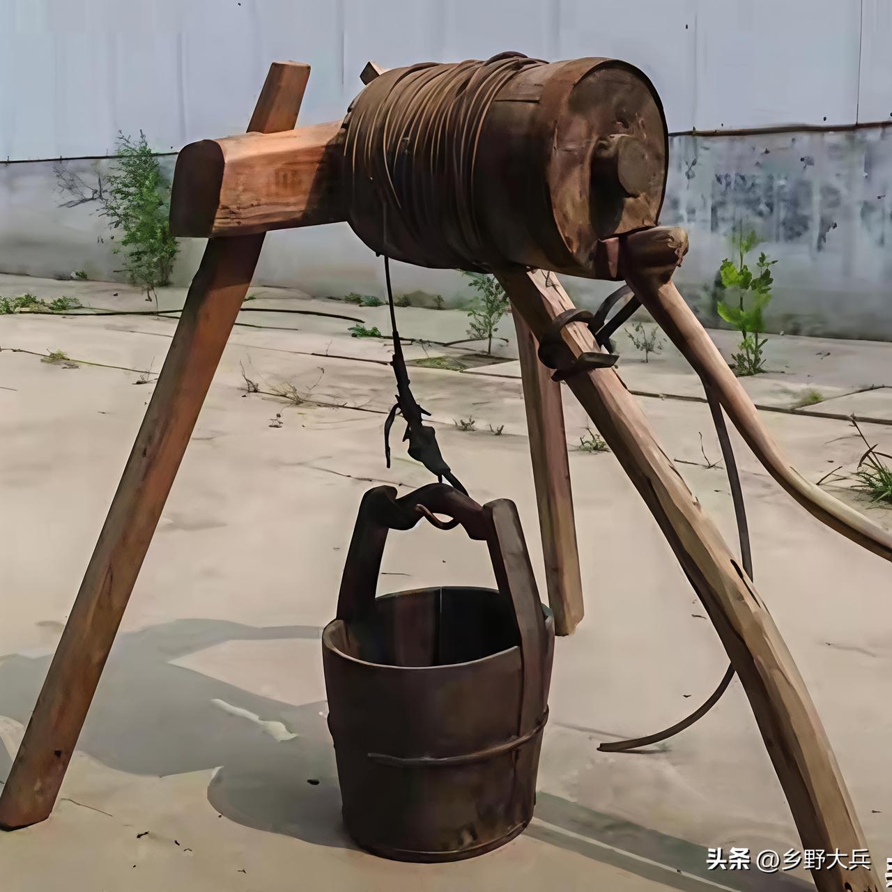 民间古老物件，全网至少有99%的人不认识？应该都不知道它的用途是干啥用的吧，如今