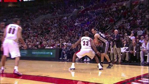 马努一个神级假动作。马努吉诺比利