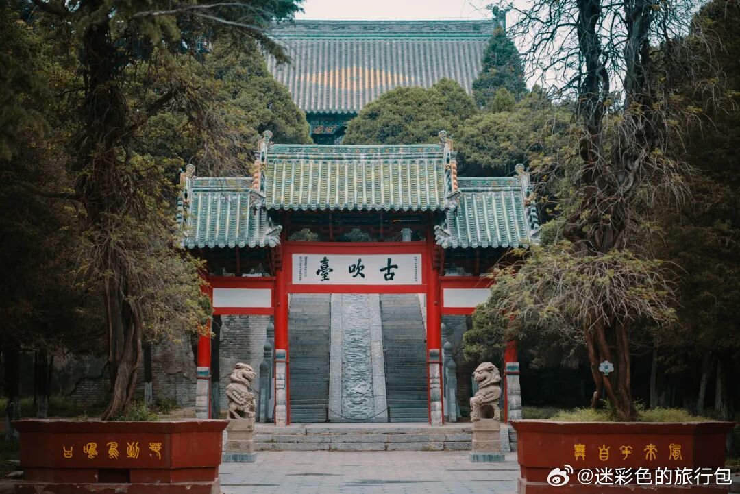 来老家河南开封才算真懂宋风端午！龙亭赏荷复刻皇家雅集，铁塔听千年风铃，包公祠静心