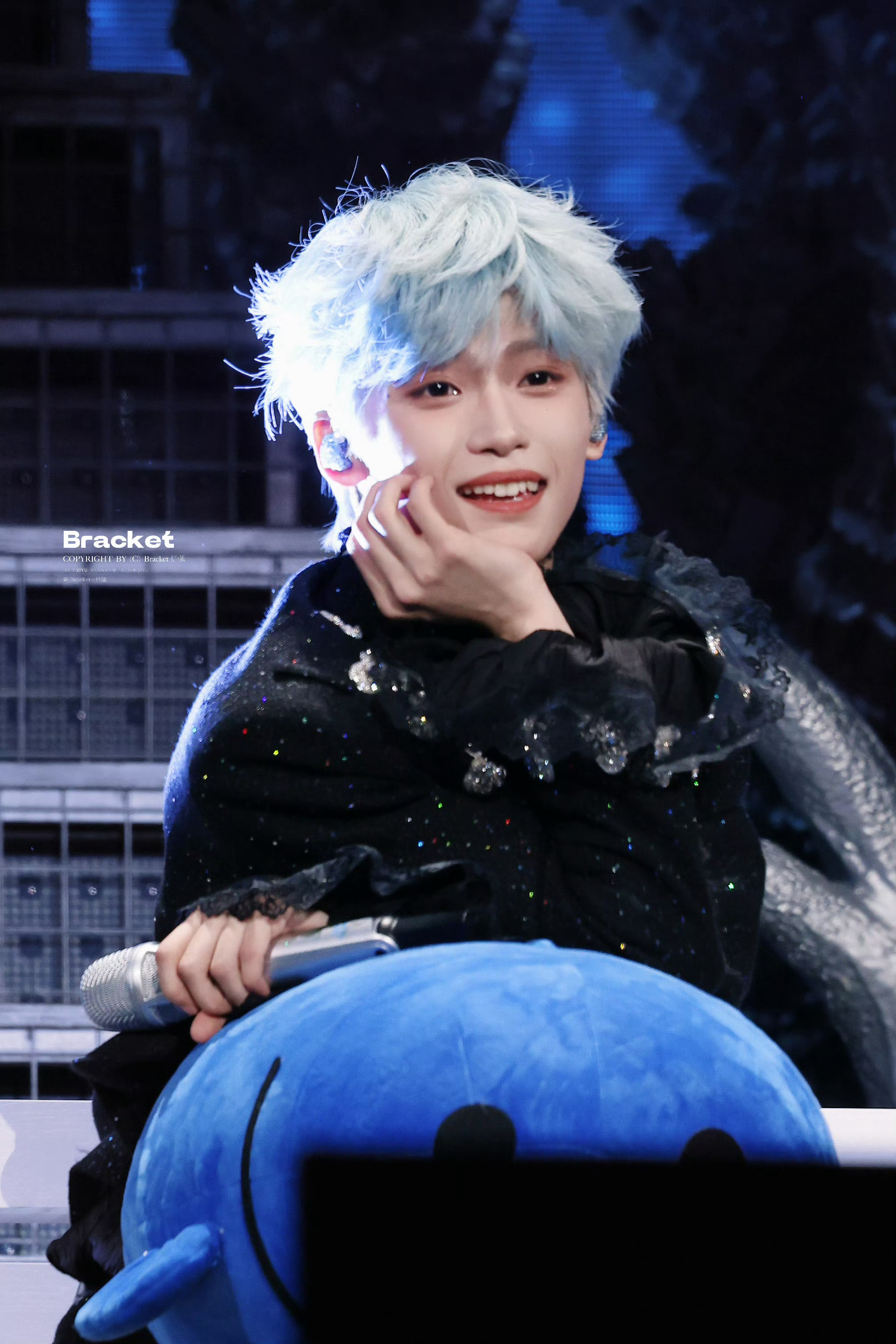 梓渝站姐神图说拍就拍，不开玩笑，没有站姐会少几分色彩。 