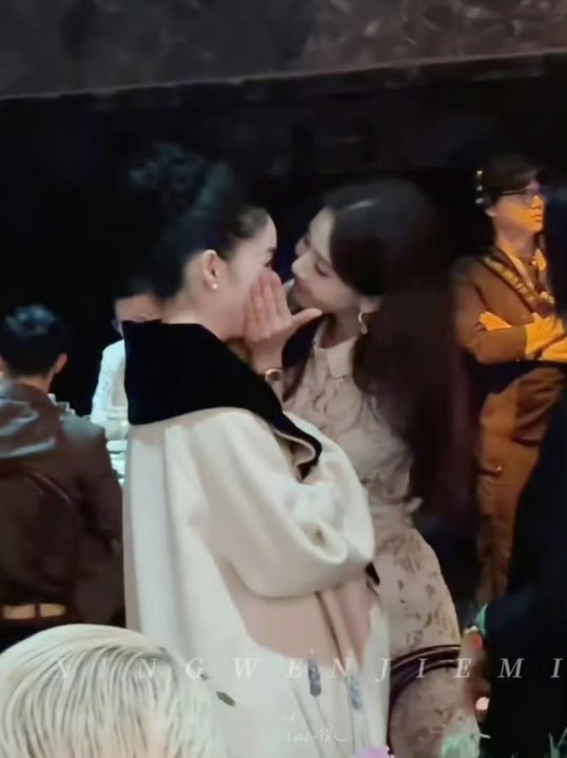 谁不想被刘诗诗这么捧脸对视啊，我诗好会