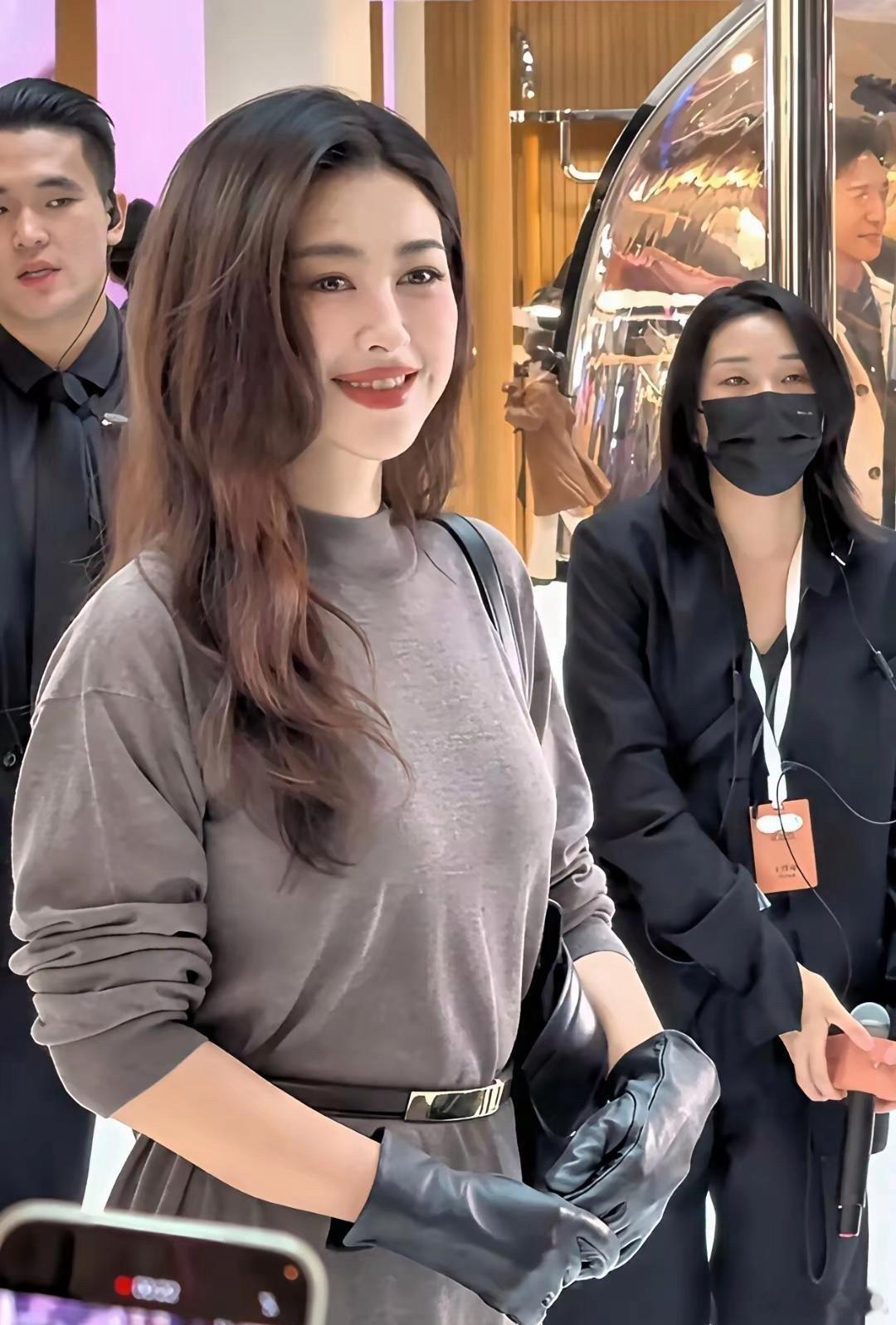 朱珠在澳门被偶遇，41 岁那状态简直绝了 