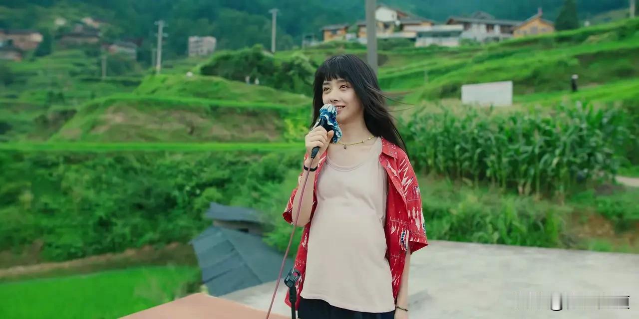 别再抹黑农村姑娘！《小芳》剧情悬浮失真，三观让人不适
 
作为农村出来的人，看完