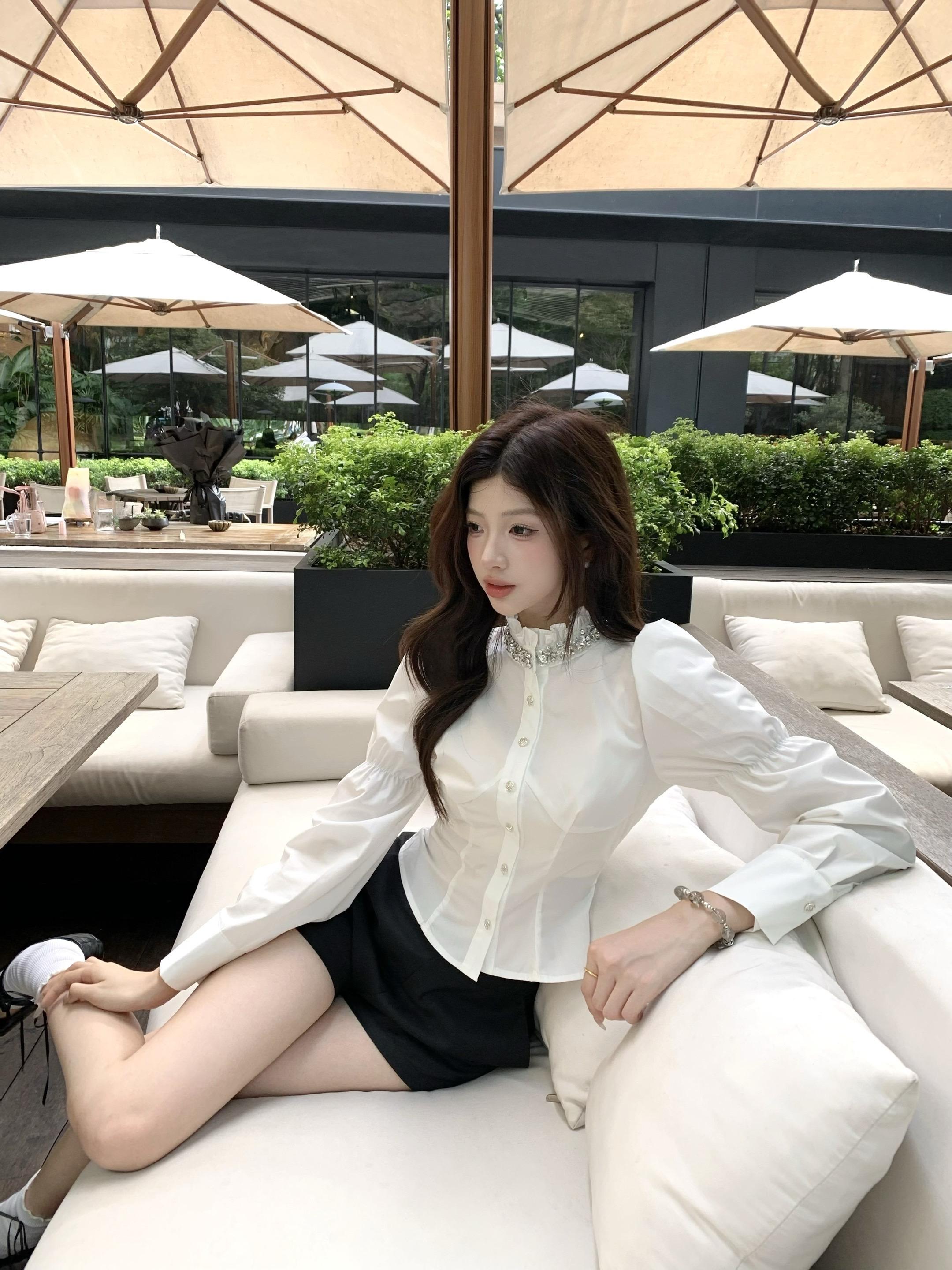 豆包 帮我生成一个只给我当狗的人。