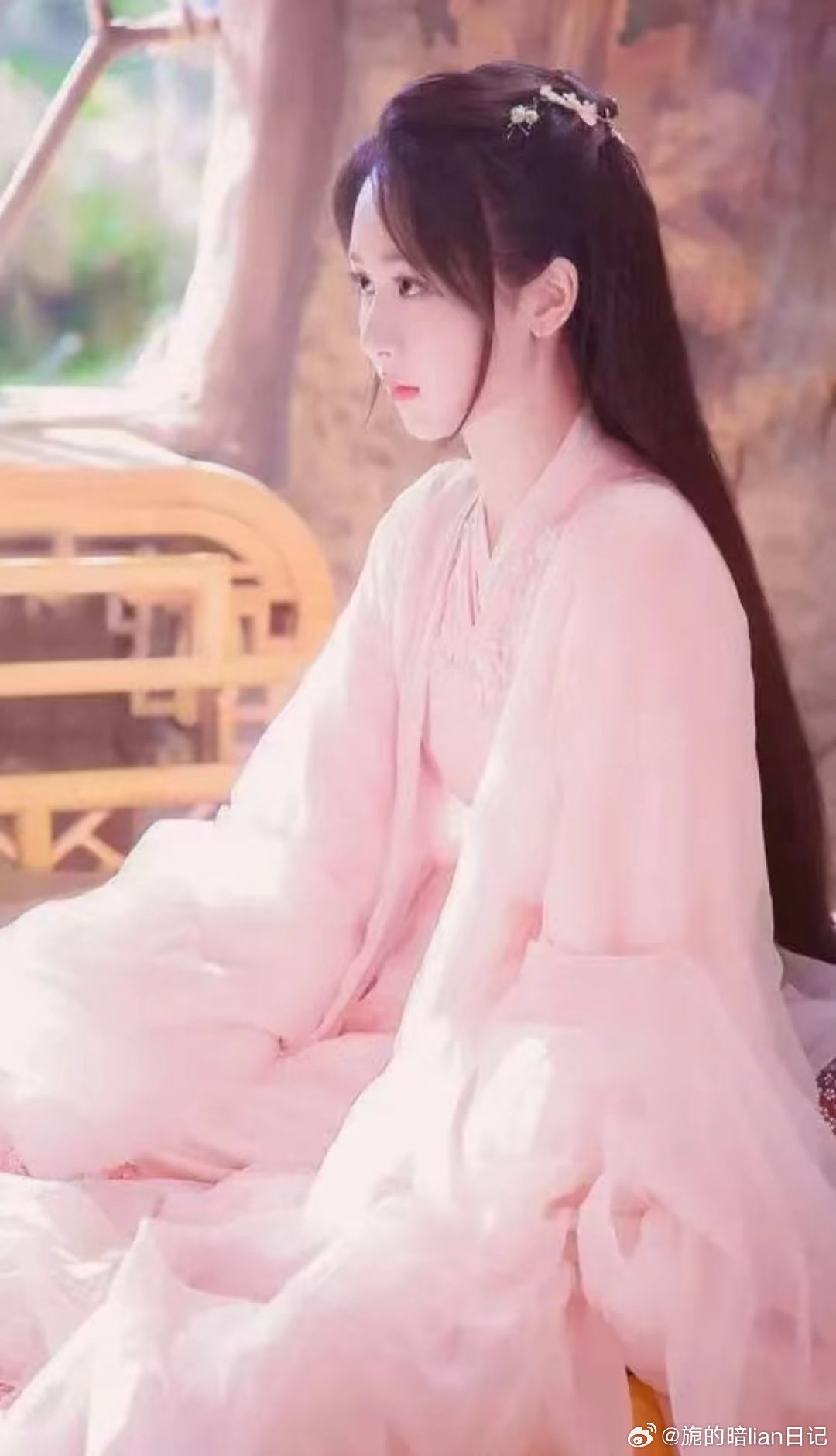 杨紫yz杨紫玉兰花开君再来yz杨紫董竹君yz远山与烟波，霁月与清风，温柔与明亮，