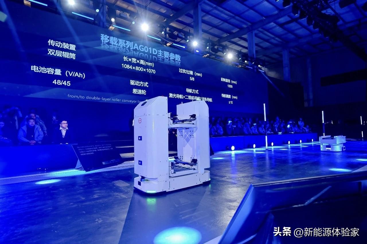 比亚迪叉车机器人｜承包物流场景所有“不可能”
物流效率低、人力成本高、系统适配难