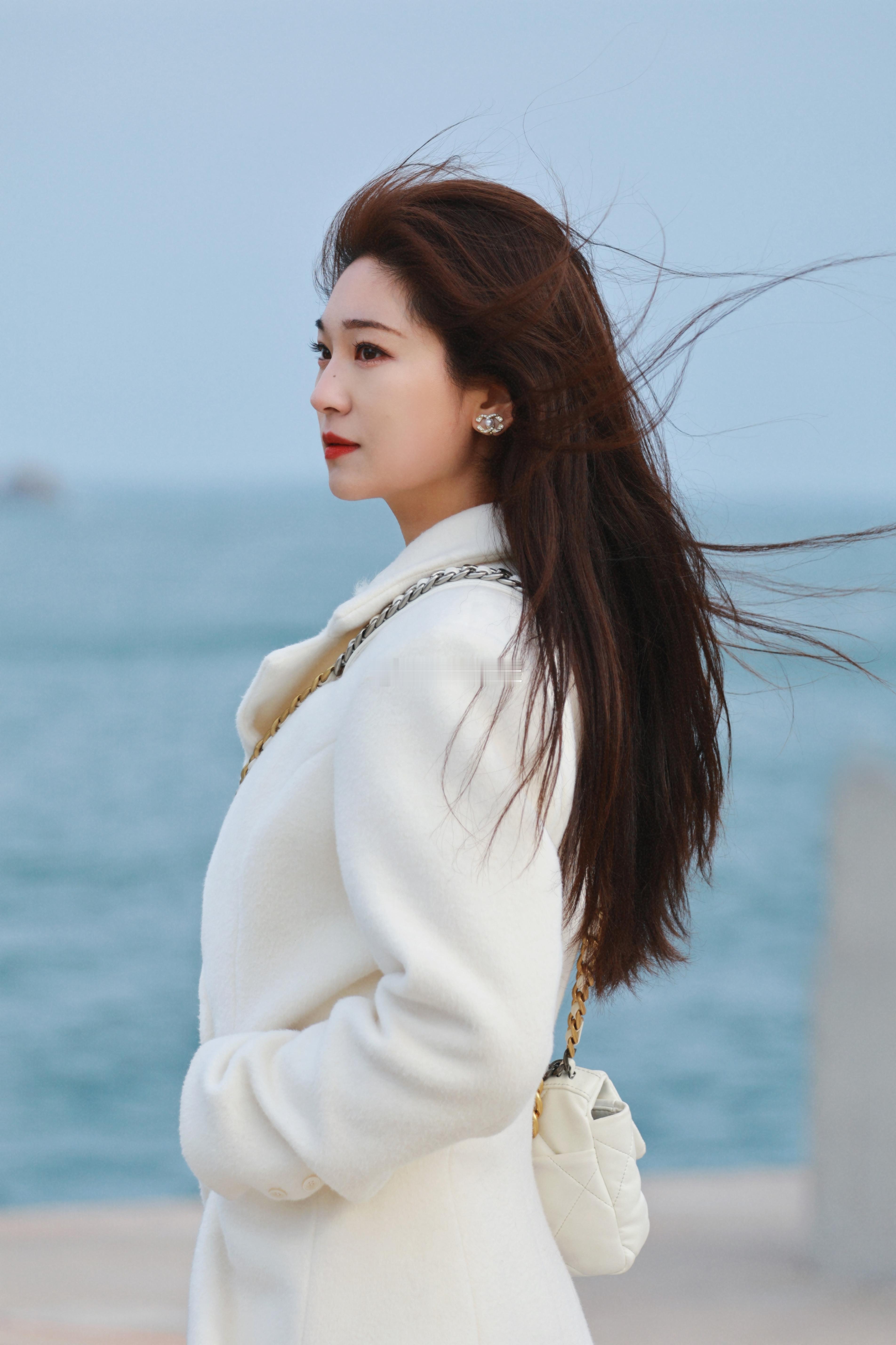 最近天天常住菱角湾了必须用长焦镜头才能出片大连旅拍可约#大连约拍[超话]##大连