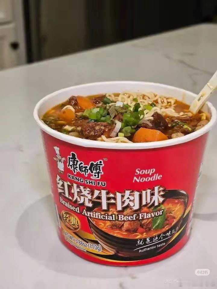 泡面巨头靠涨价赚翻了泡面当成“凑活、穷”的选择，反而把它当成一种方便、不麻烦的“