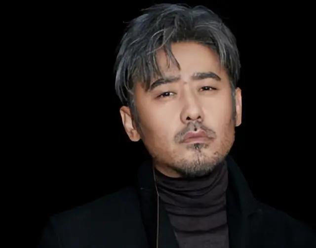 #吴秀波公司被强制执行2.9亿#  天眼查App显示，近日，霍尔果斯不二文化传媒
