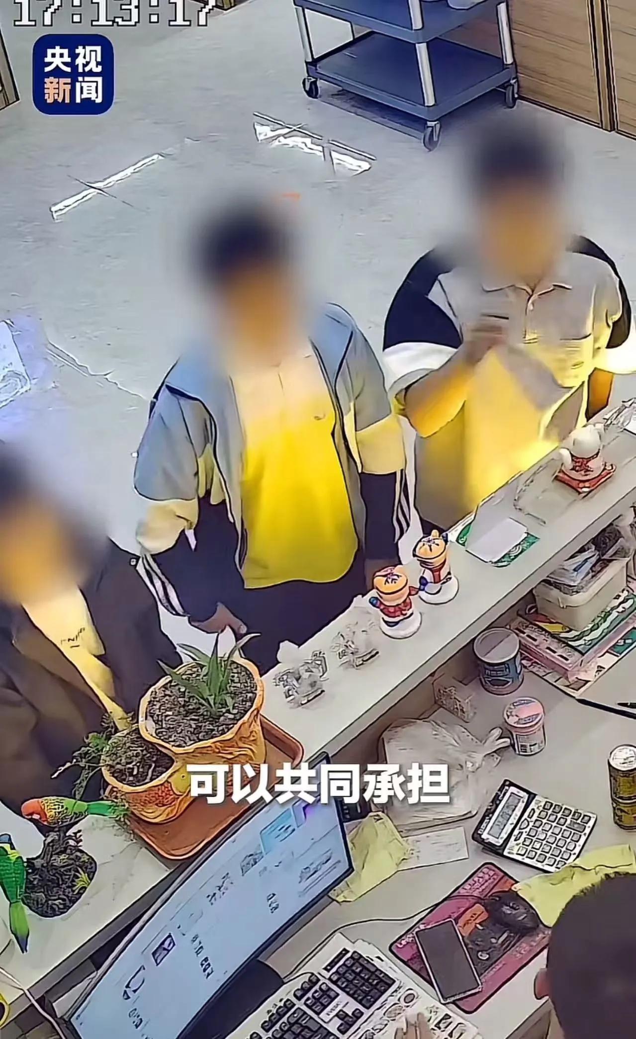 这个故事真是让人又惊又暖！一辆豪华的奥迪A6停在路边，本以为会引来一片羡慕的目光