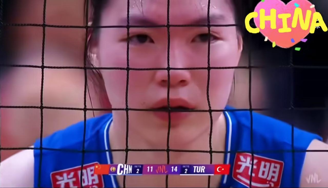 泪奔！张籽萱表现看哭国人！赵勇率中国女排青年军安卡拉激战土耳其展现实力超东奥、巴