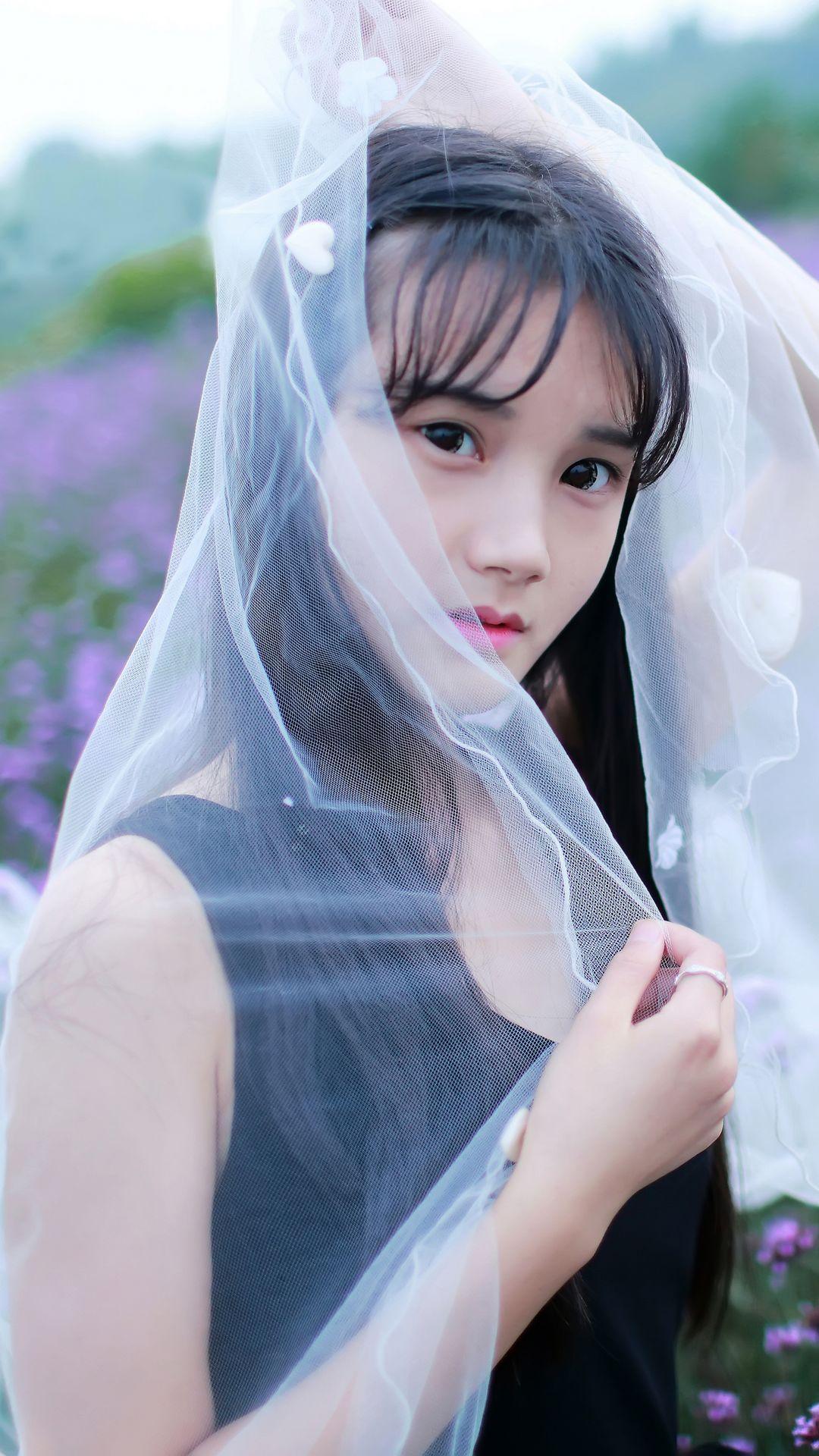 你有没有过这种时刻？
 
他一整天没找你
手机很安静
你表面淡定，内心却已经开始