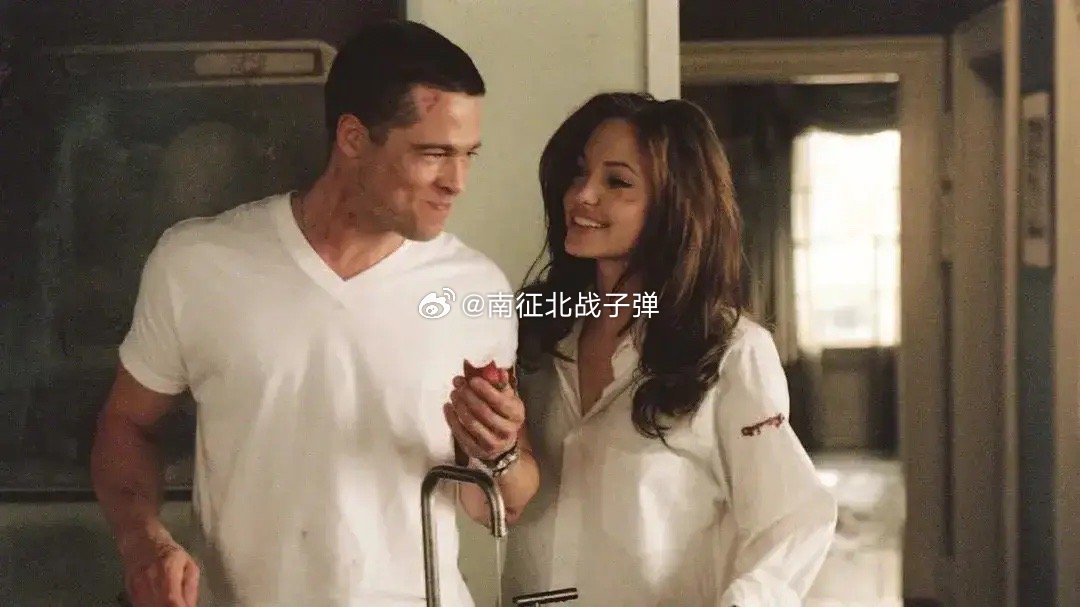《史密斯夫妇》，2005电影与2024剧集的选角风格差异[doge] ​​​